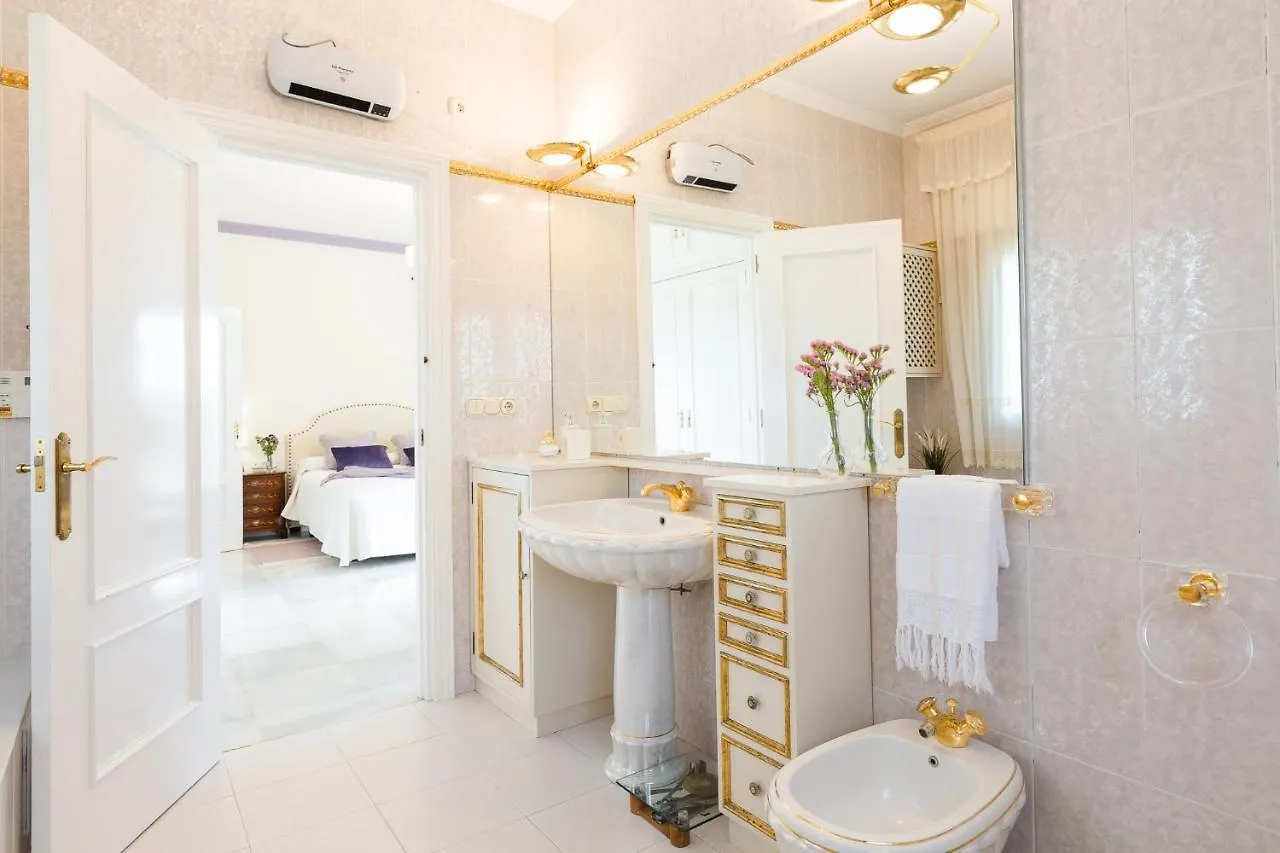 טורמולינוס Villa Galemar Pool & Gardens