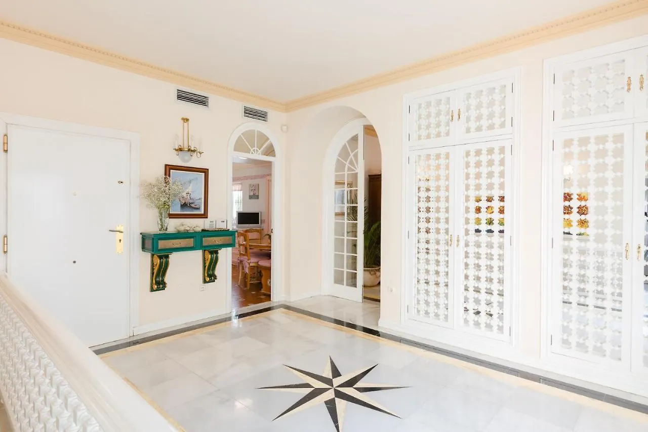 טורמולינוס Villa Galemar Pool & Gardens