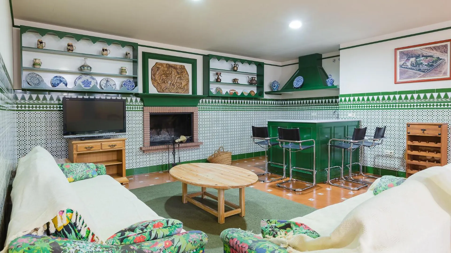 טורמולינוס Villa Galemar Pool & Gardens