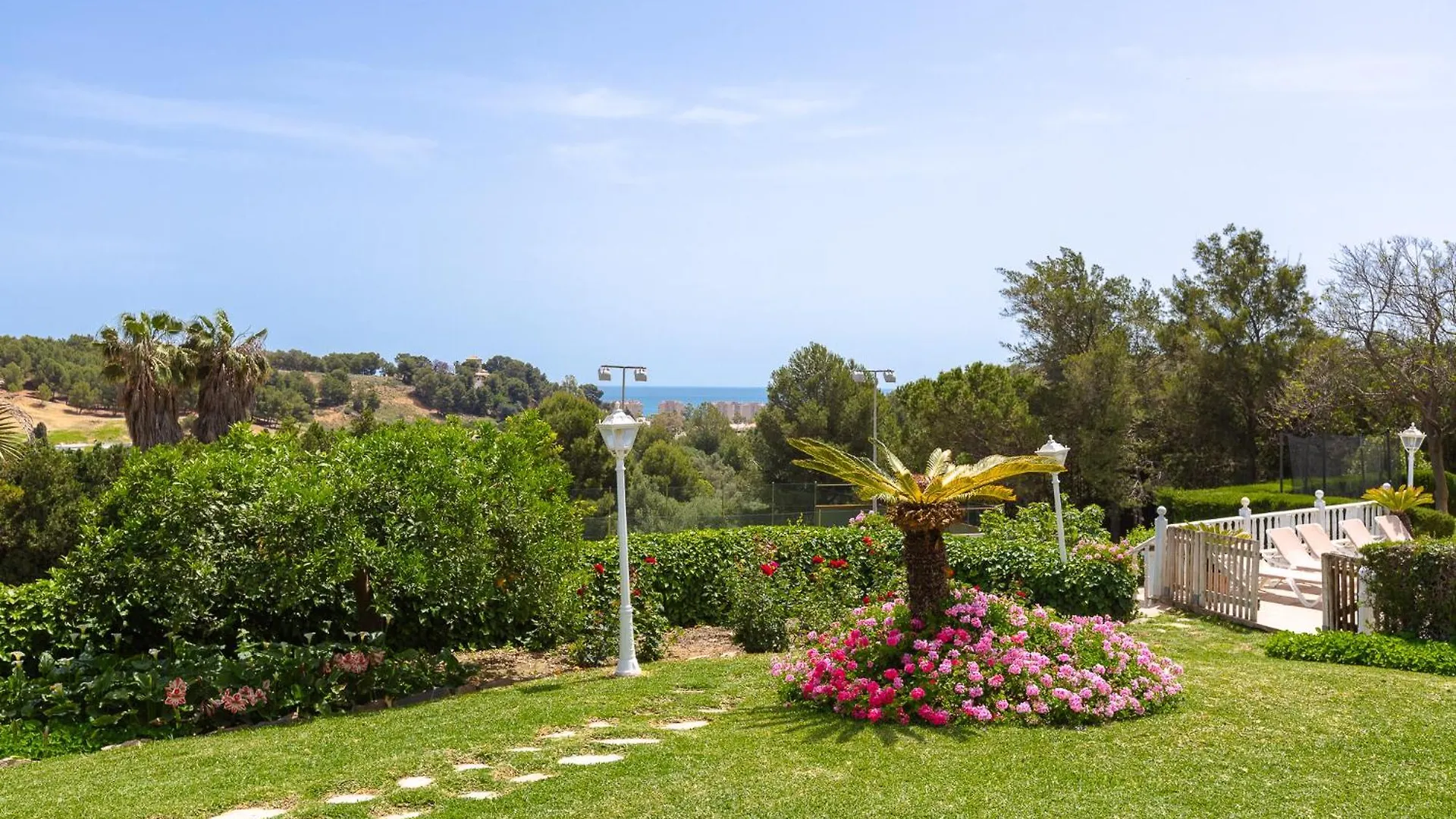 טורמולינוס Villa Galemar Pool & Gardens 0*,